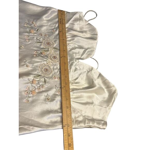 Linea Donatella XL Mrs. Embroidered flowers white Chemise Nightgown bridal - Picture 5 of 5